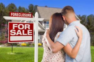 foreclosure-couple-sell-house