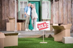 sold-house-couple